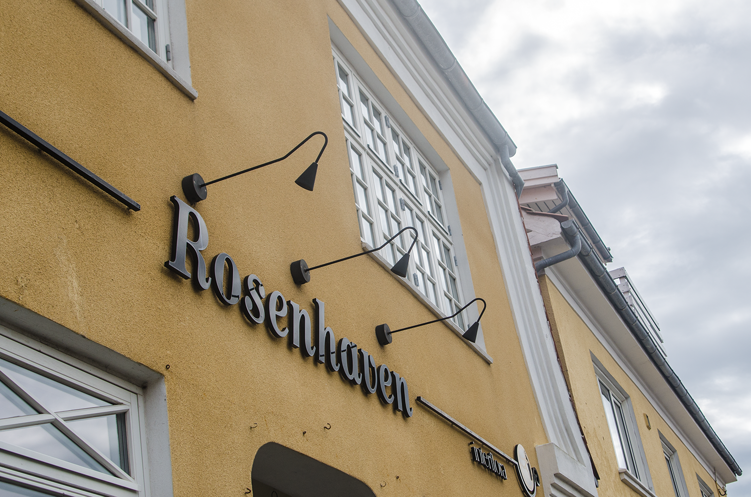 Einzelbuchstaben angeleuchtet.